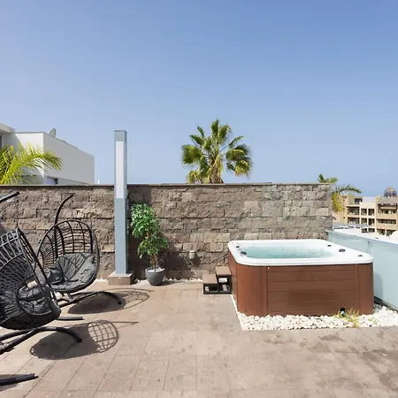 Luxury Bkm In Playa Del Duque 别墅