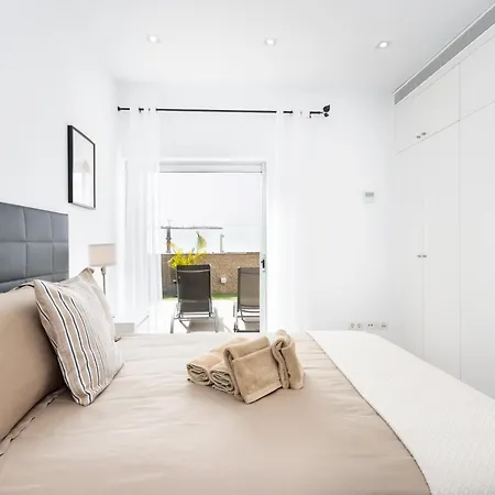 Luxury Bkm In Playa Del Duque 别墅 阿德耶