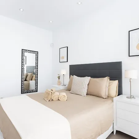 别墅 Luxury Bkm In Playa Del Duque 阿德耶