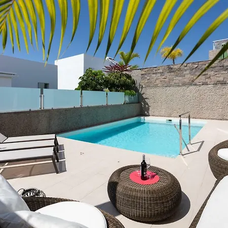 Luxury Bkm In Playa Del Duque *